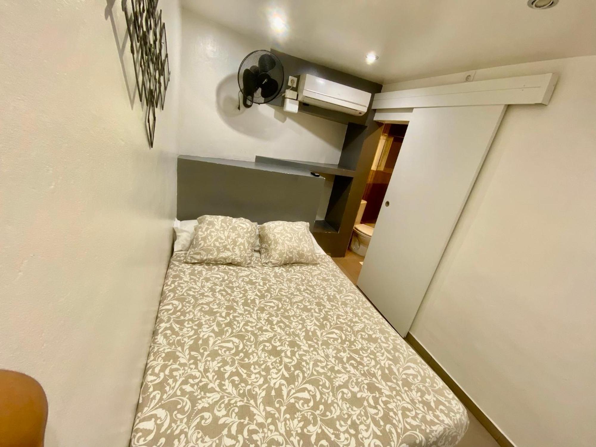 Suites Nuevas Con Bano Privado Frente Al Metro St Mwc Barcelona-Fira لوسبيتاليت دي يوبريغات المظهر الخارجي الصورة