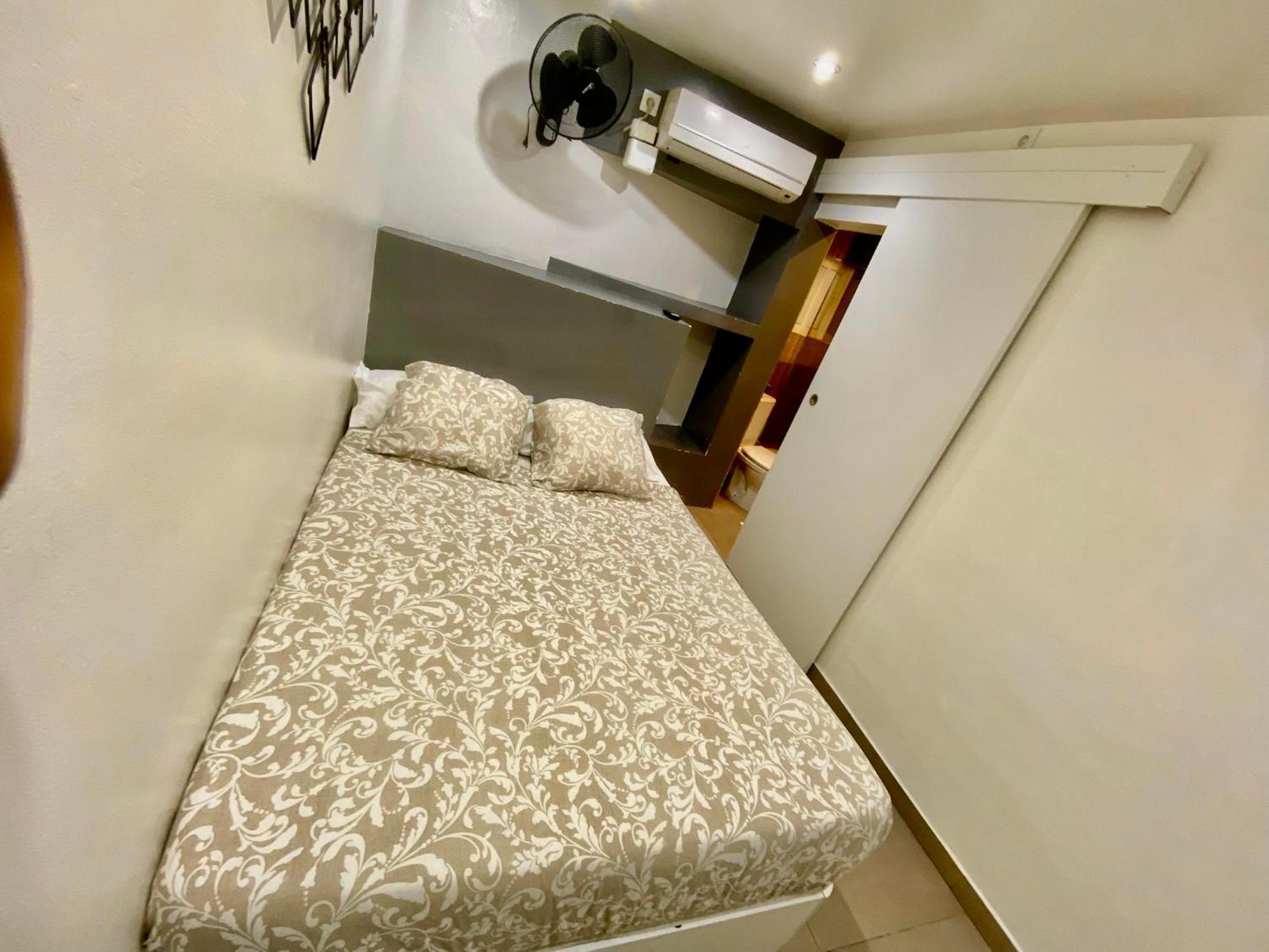 Suites Nuevas Con Bano Privado Frente Al Metro St Mwc Barcelona-Fira لوسبيتاليت دي يوبريغات المظهر الخارجي الصورة